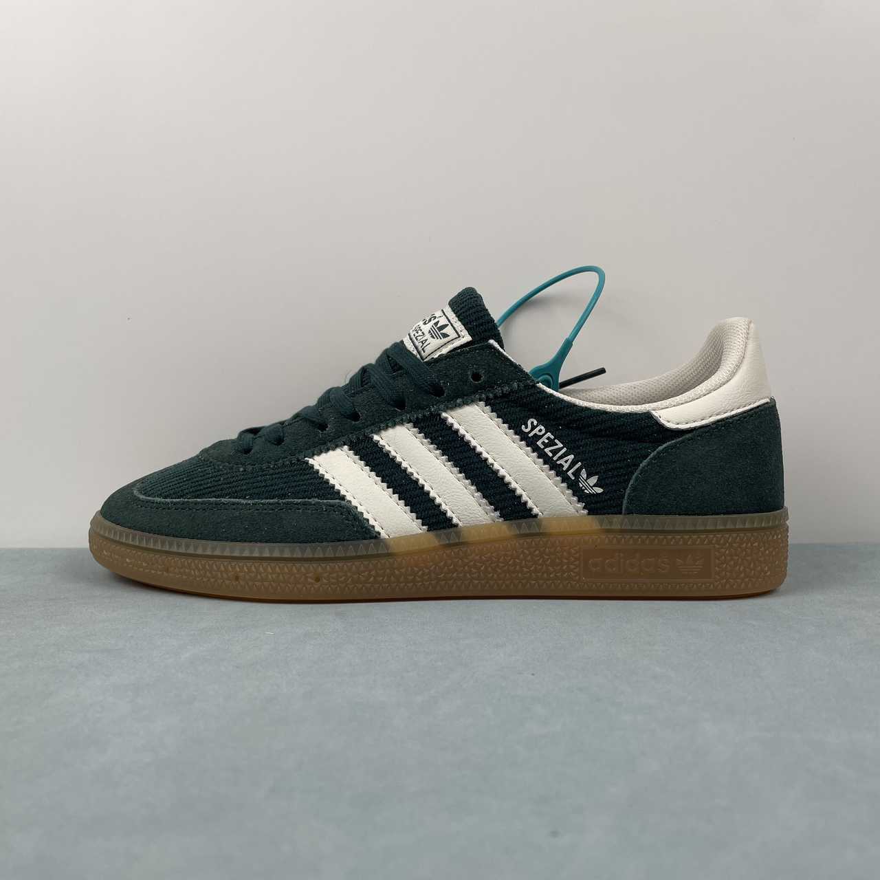Adidas Spezial