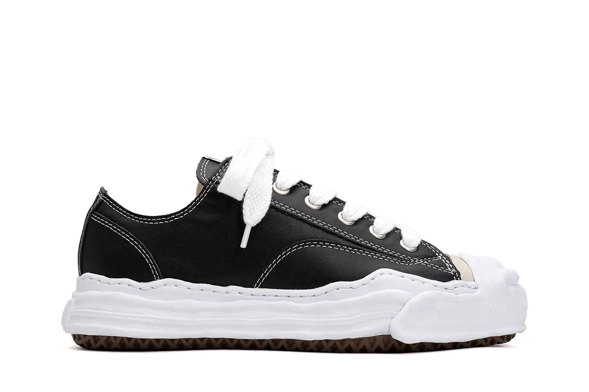 Maison Mihara Yasuhiro "Hank" OG Sole Leather Low-top Preto/Branco