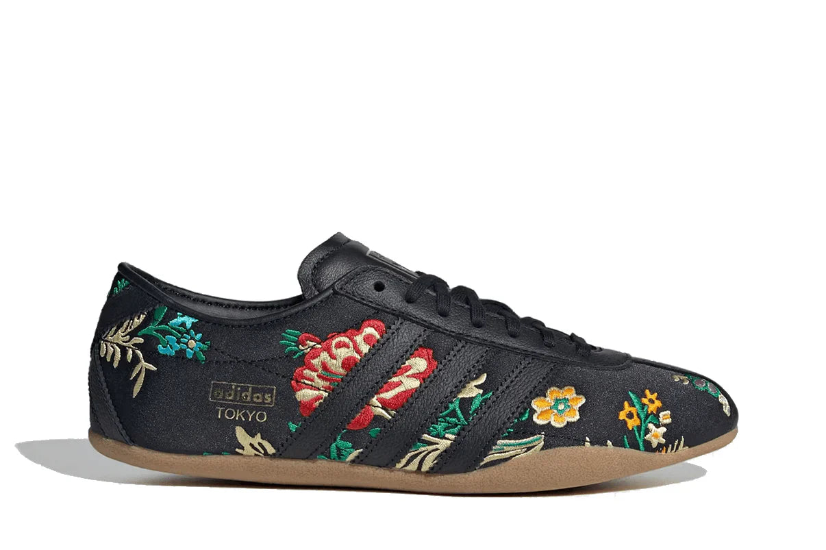 Adidas Tokyo Black Floral Embroidery Preto