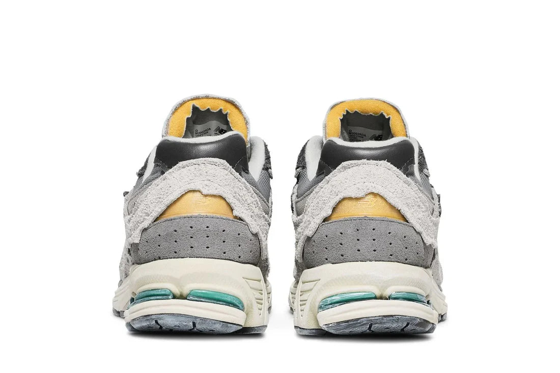 New Balance 2002R Protection Pack Rain Cloud Suede Mesh Cinza