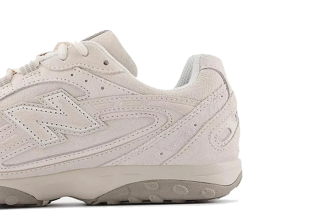 New Balance 204L