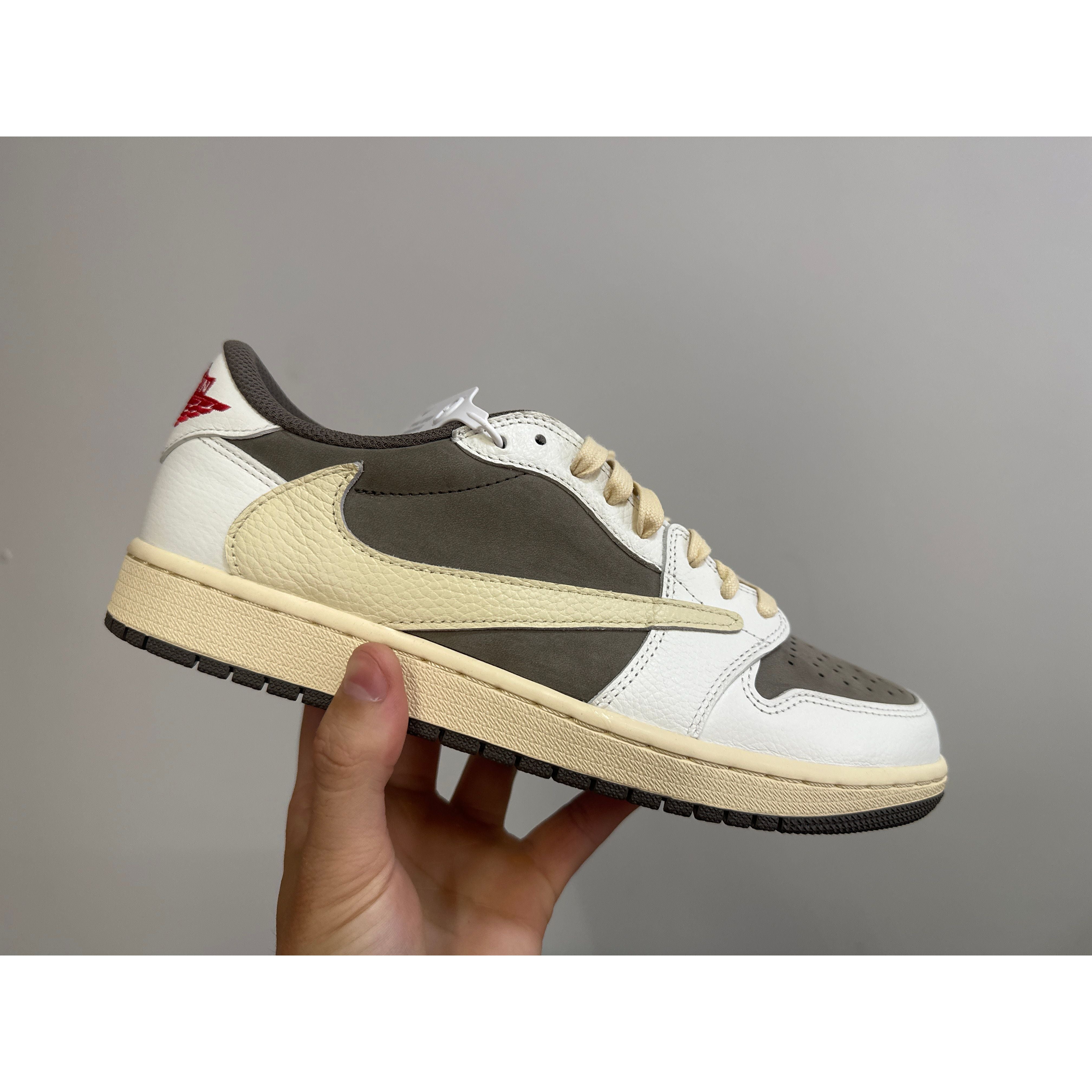 Jordan 1 Low Reverse Mocha Travis Scott (Pronta Entrega)
