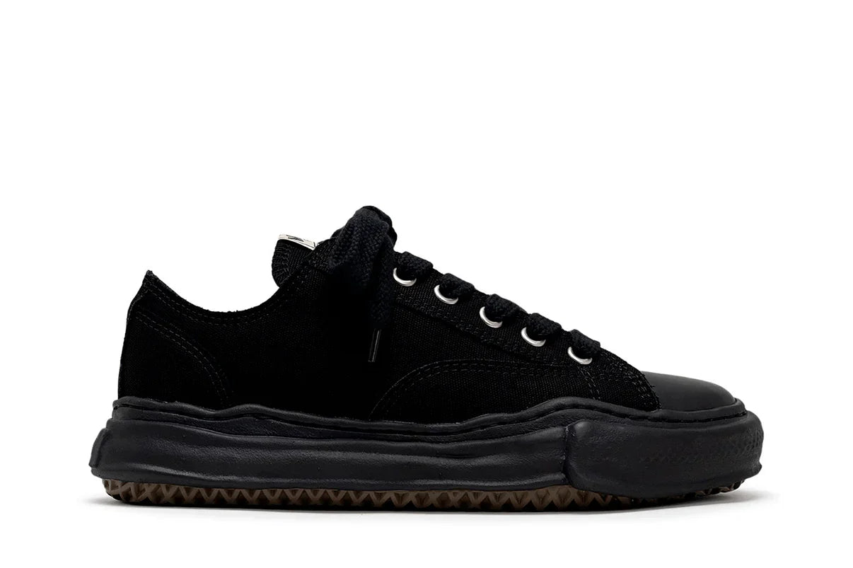 Maison Mihara Yasuhiro "Peterson" OG Sole Canvas Low-top Black Preto