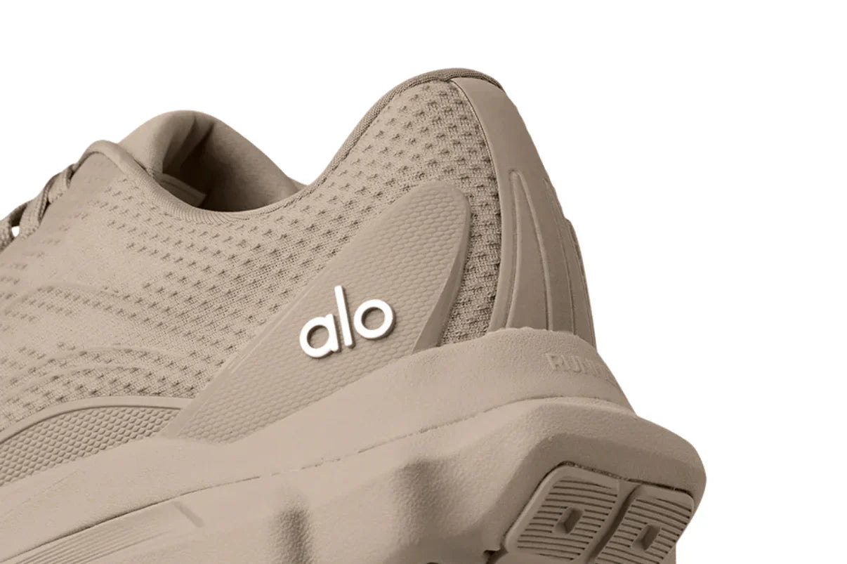 Alo Yoga ALO Runner Gravel Bege