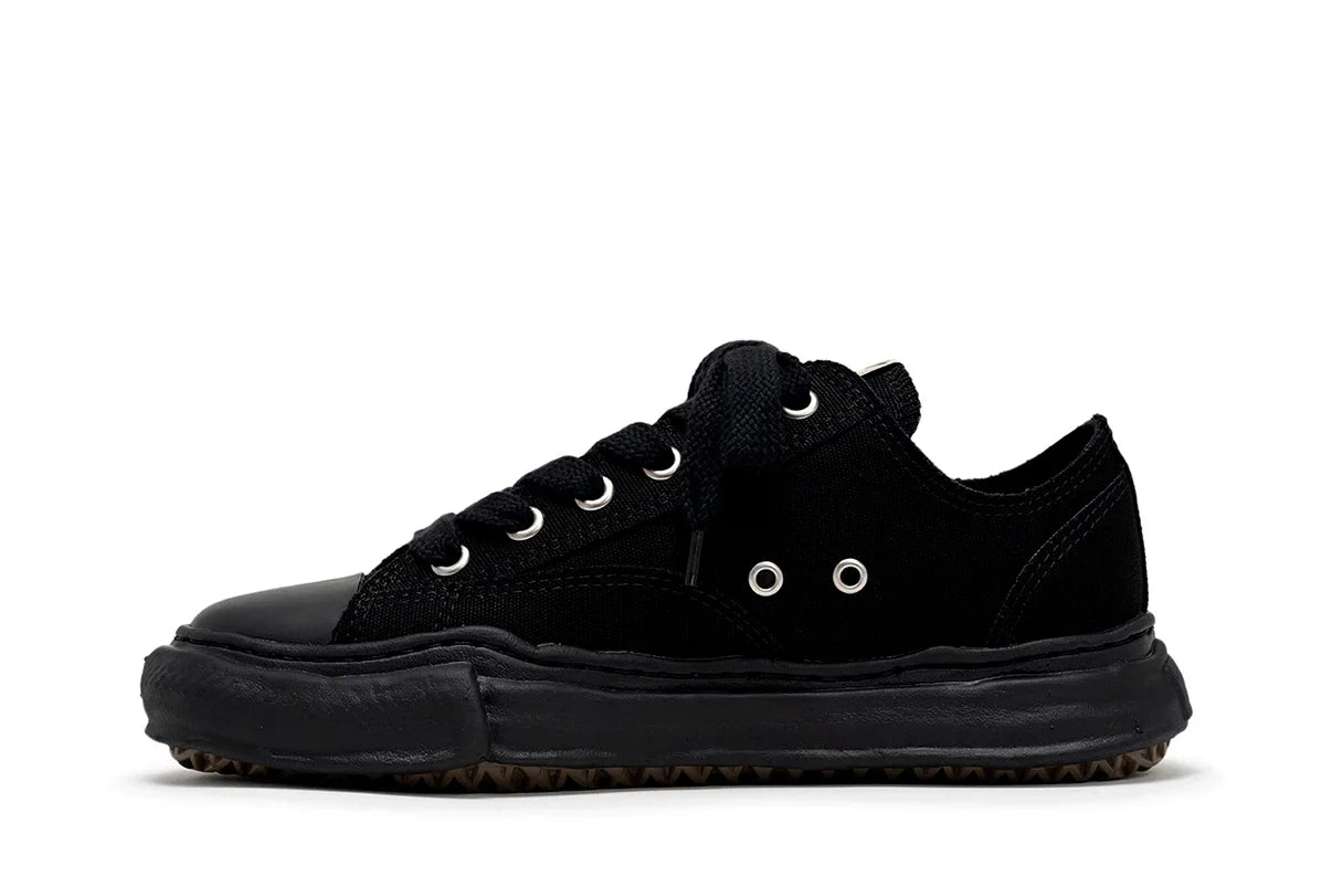 Maison Mihara Yasuhiro "Peterson" OG Sole Canvas Low-top Black Preto