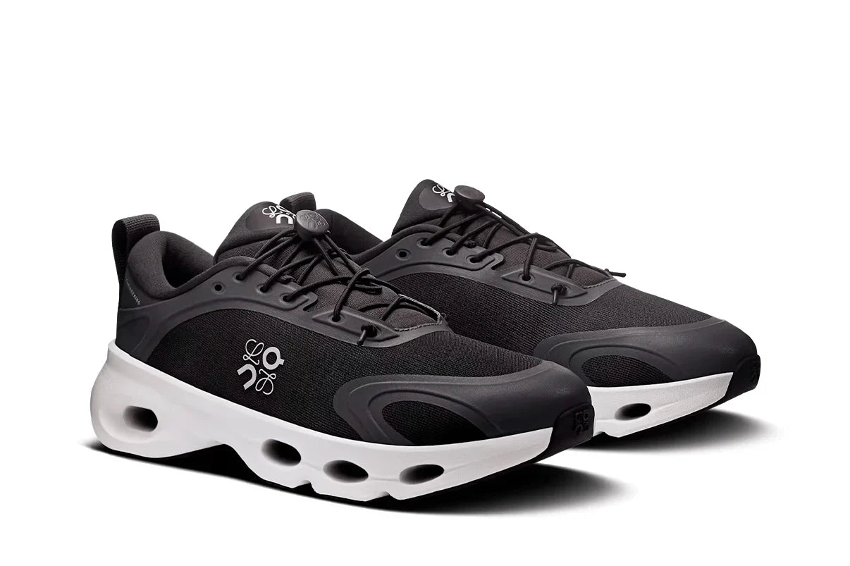 On Running Cloudsolo Loewe Black/White Preto