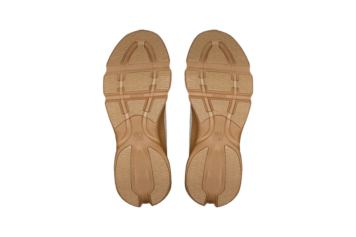 On Running Cloudsolo Loewe Dark Sand Cream Bege