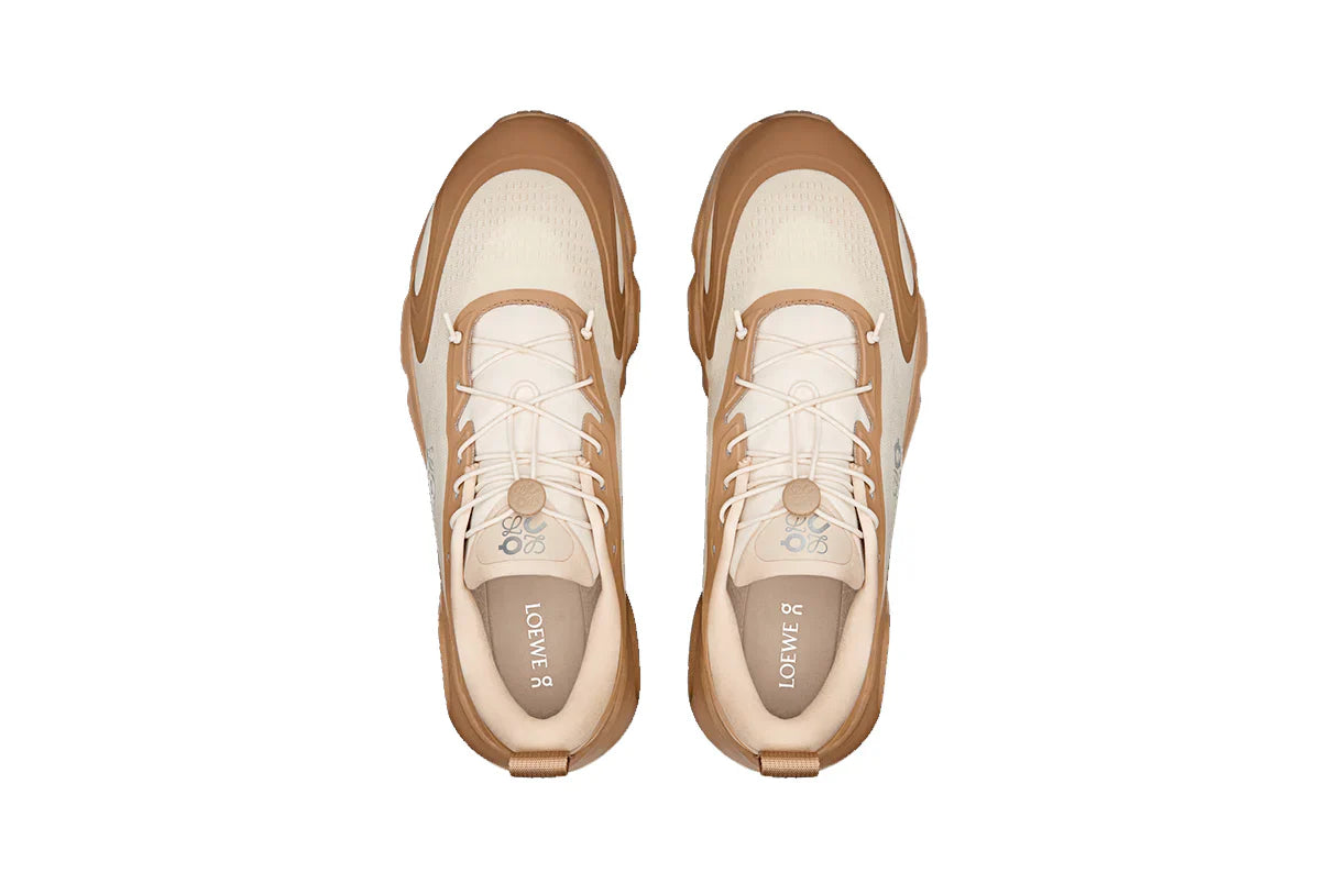 On Running Cloudsolo Loewe Dark Sand Cream Bege