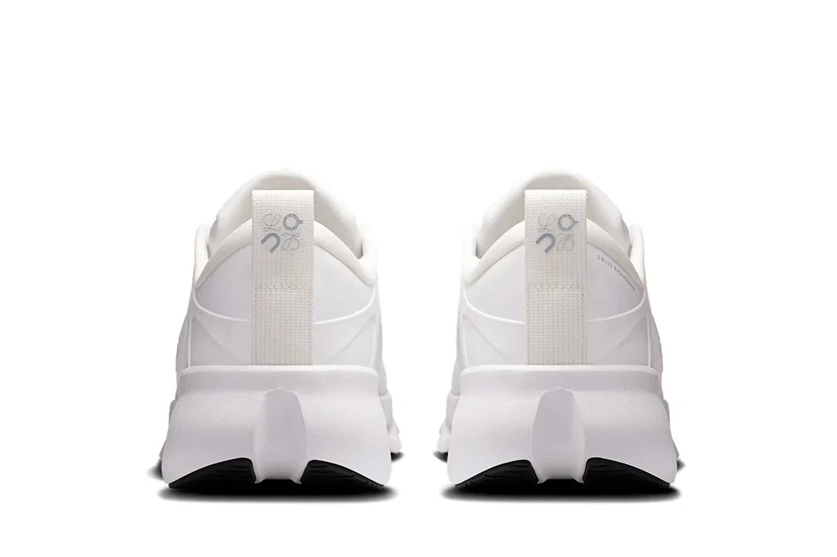 On Running Cloudsolo Loewe White Light Grey Cinza